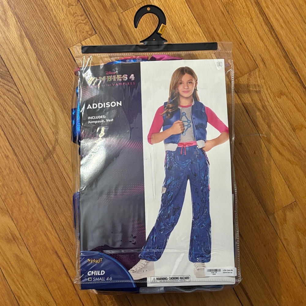 Zombies 4- Addison costume